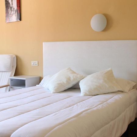 Hotel Voar Ribadeo Buitenkant foto