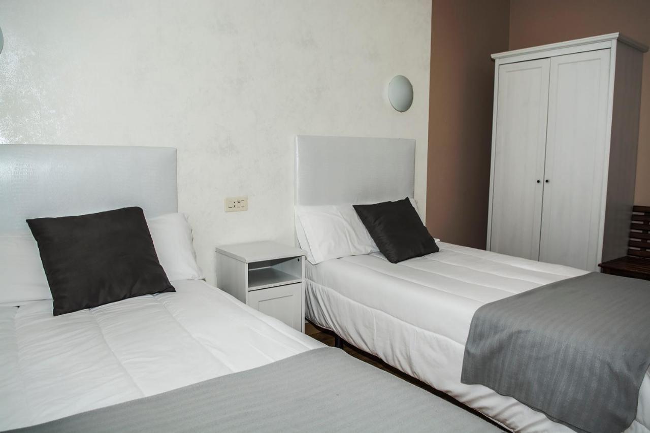 Hotel Voar Ribadeo Buitenkant foto